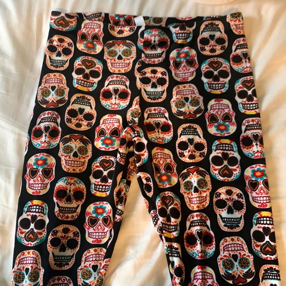 Soft skull leggings